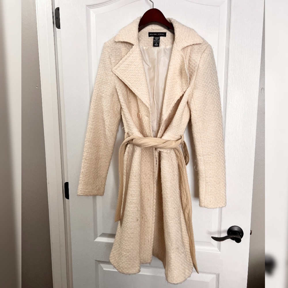 New York and Company belted cream tweed coat sz XS